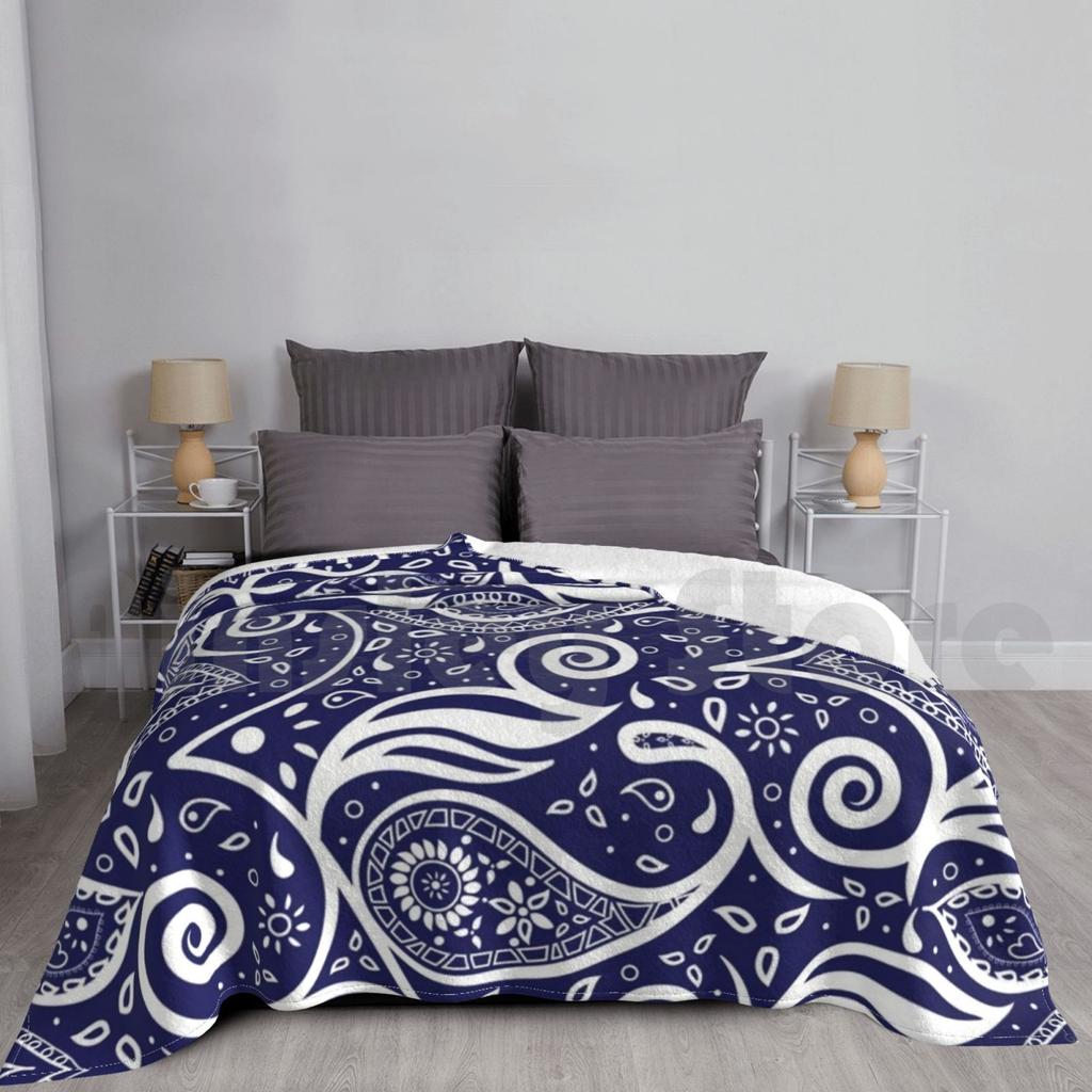 Decke Paisley Bohemian Breeze Art-Weiß und Blau 1612 Blau-Weißes Paisley-Muster