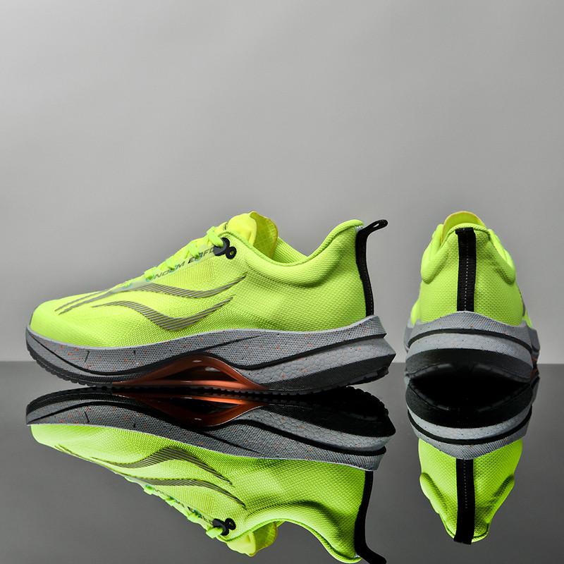 New Real Explosive Carbon Plate Comfortable Breathable Soft Light Running Shoes Men's Shoes Couple Shoes Light Sports Shoes