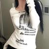 2KWEIRD Grafitti Písmenný Potisk Dámské Slim Crop Topy Dlouhý Rukáv Y2k Estetika Grunge Trička Streetwear Harajuku Trička