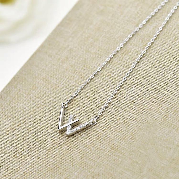 S925 Sterling Silver Geometric W Necklace - Korean Style, Simple Fashion for Best Friends