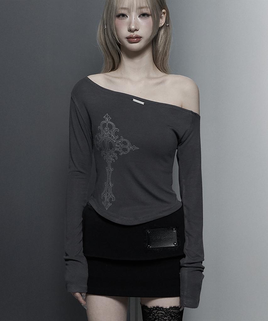 ETRE AU SOMMET Lettering Printing One-Shoulder Long Sleeve Top (Dark Gray)