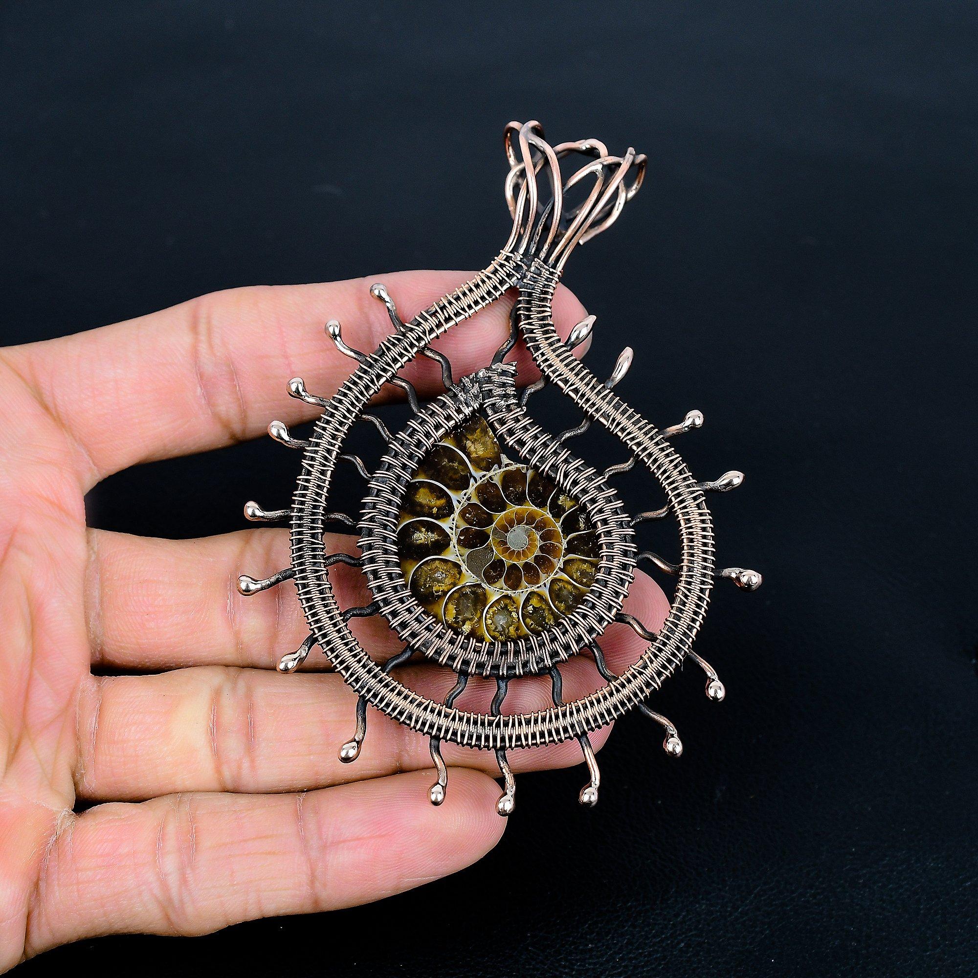 

Подвеска с окаменелостью аммонита, ювелирная подвеска, обернутая медной проволокой 999 пробы, ювелирное изделие ручной работы, красивая подвеска 2.93 Inches