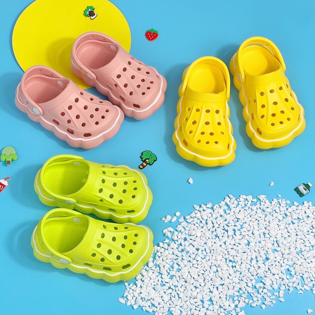 Cute Garden Shoes For Children Multicolor Clogs Outdoor Slippers Soft And Anti-Slip Lightweight Sandals For Girls Boys Summer
