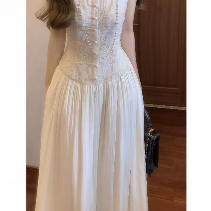 Louvre Beauty Embroidered Vest Fairy Dress: Elegant Resort Style