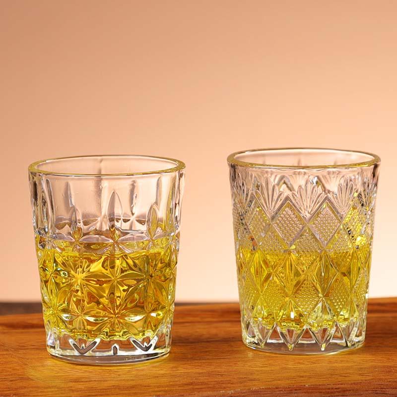 Engraved Flower Brandy & Whiskey Shot Glass - Thickened One-Shot Baijiu & Liqueur Cup