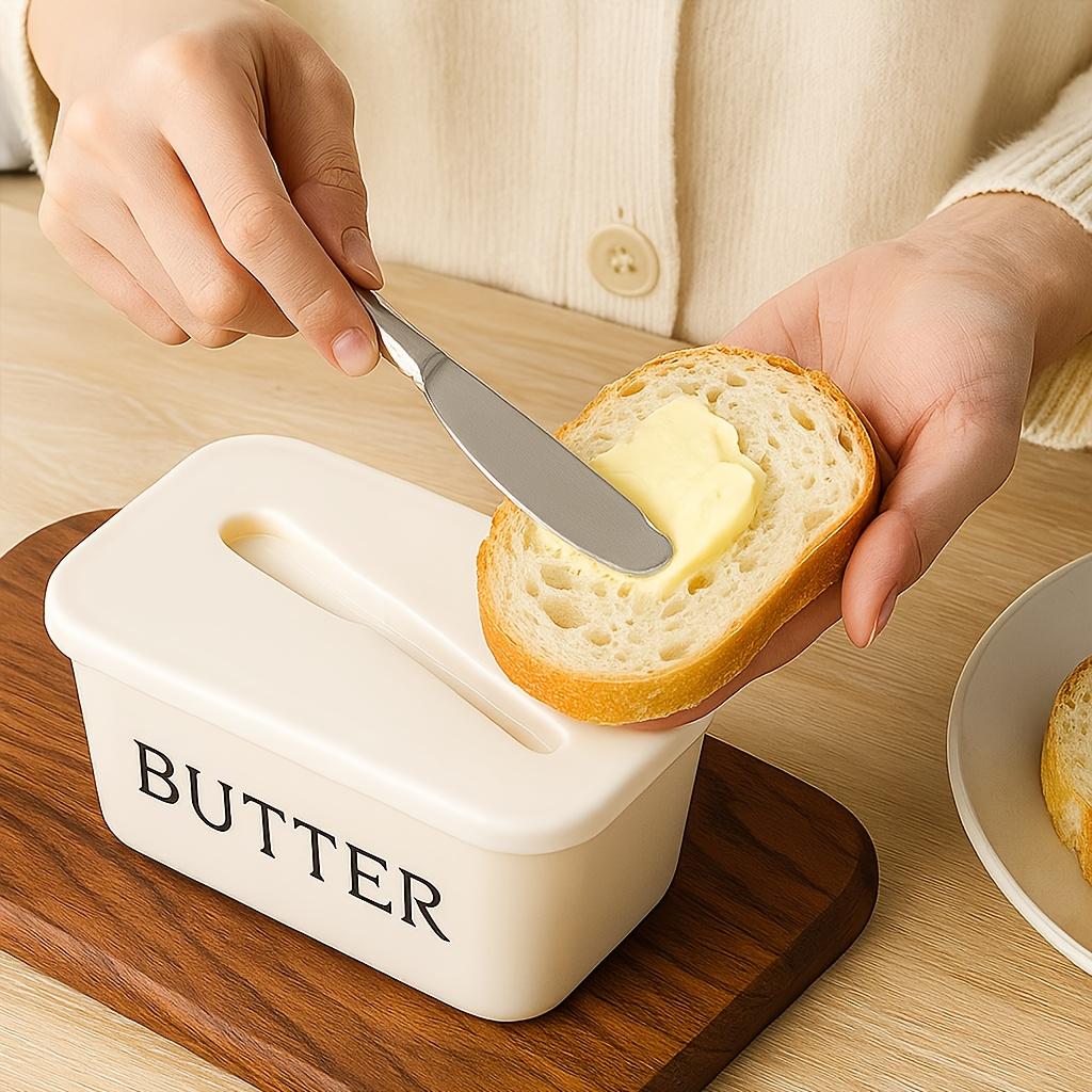 Butter box set Food-grade plastic butter box with lid Comes with knife slot Smooth
