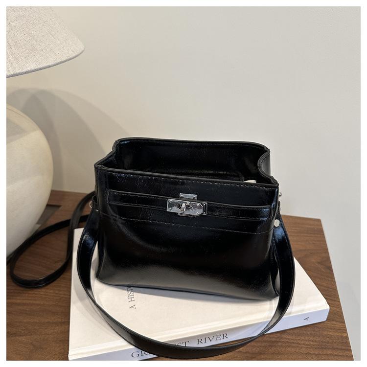 

Модная сумка подмышку на одно плечо с крокодиловым узором, сумка для поездок на работу для женщин, весенняя новинка, маленькая квадратная сумка через плечо