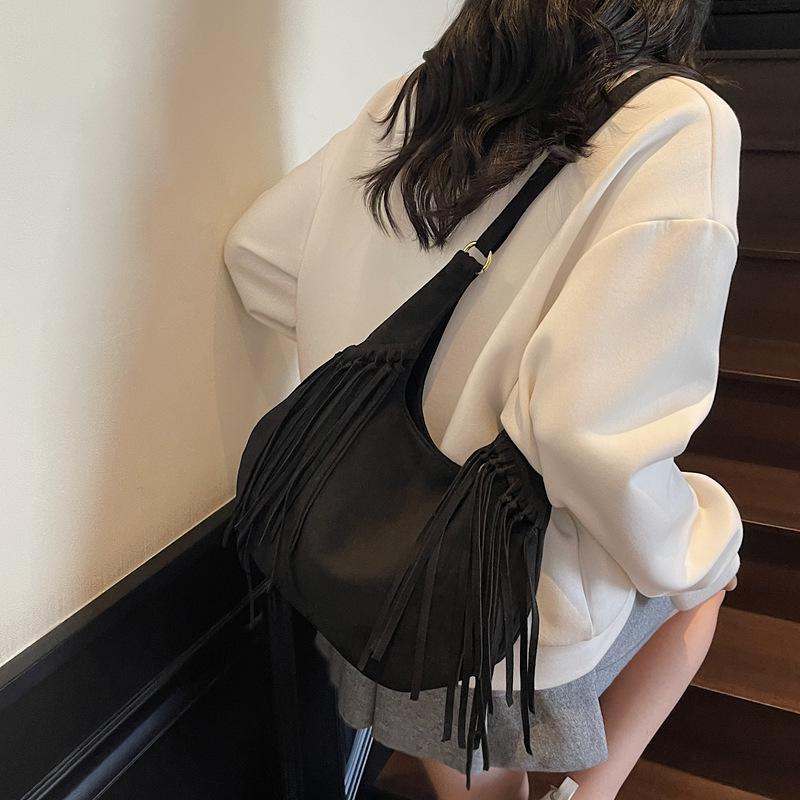 Women's 2025 Frosted Fringe Dumpling Bag - Large Capacity, Versatile Retro Crossbody and Shoulder Bag for Autumn/Winter
