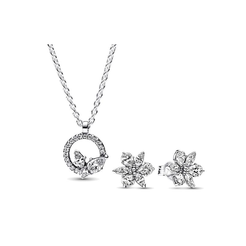 Pandora Sparkling flower specimen light luxury niche high-end 925 silver synthetic cubic zirconia necklace for women ZT2674 серебряный