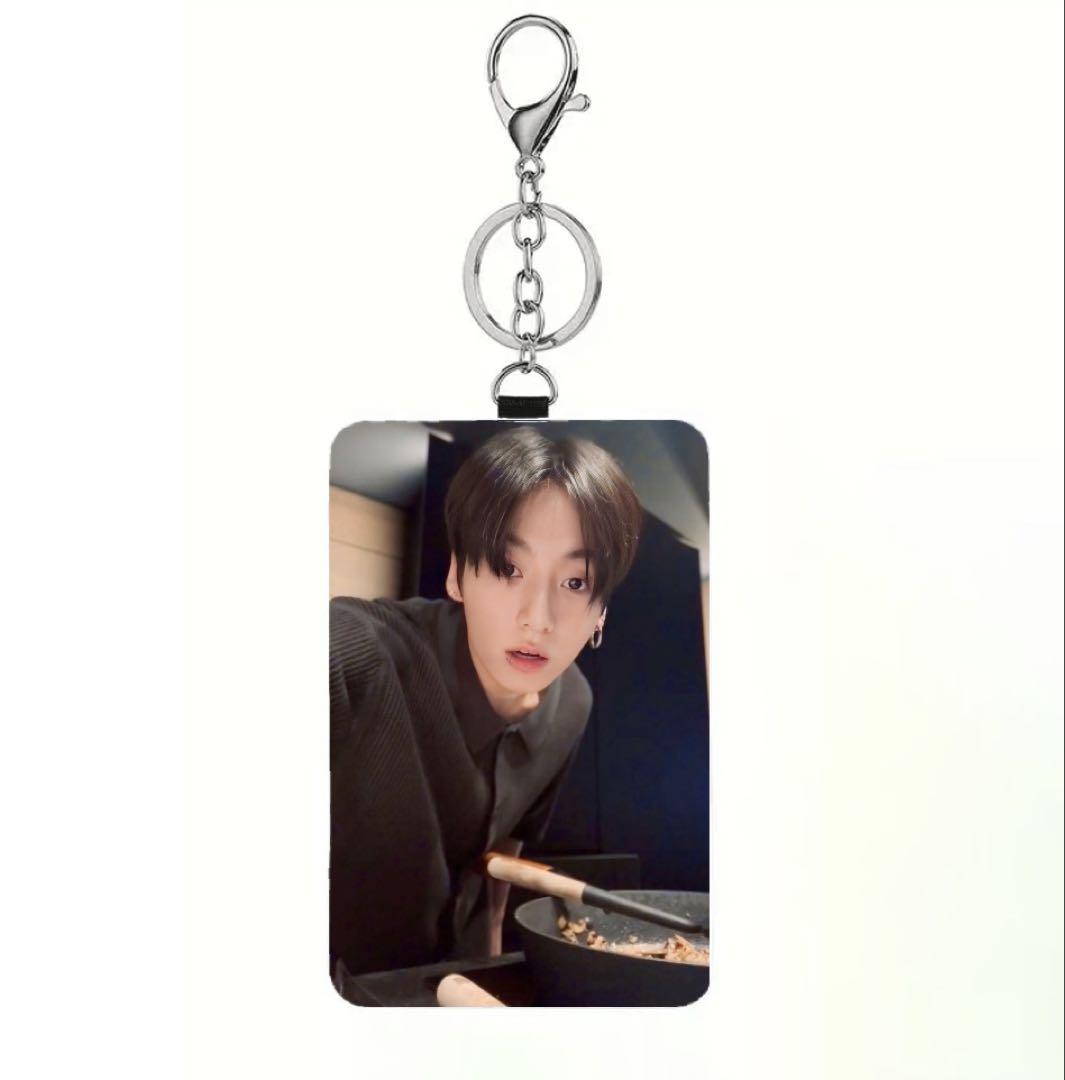 

[Б/У] BTS Jungkook Кожаный чехол для пропуска 7,5 x 11,5 см