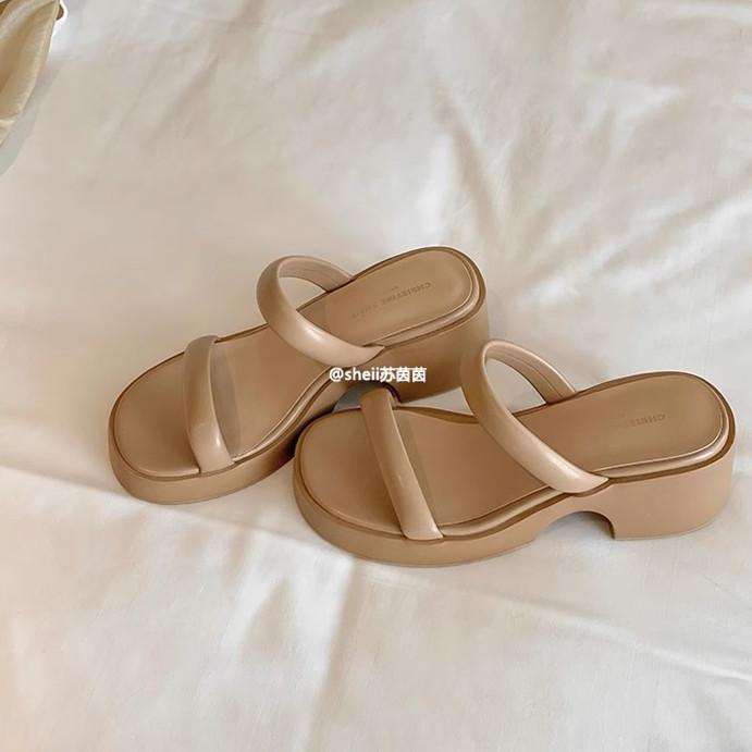 

Su Yinyin has the same style, Nanfa Manor~ Double one-word with muffin thick bottom heightening slippers genuine leather women s sandals to wear outs 34