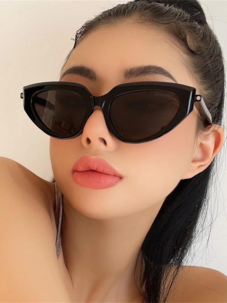 Vintage Oversized Cat Eye Sunglasses Women Brand Designer Fashion Punk Cateye Sun Glasses Eyewear Shades Trend Glasses