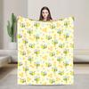 Bee In Honeycomb and Flowers Blanket  Soft Warm Pattern Plush Throw Blanket For Living Room Travel Flannel Bedspread Bed Cover