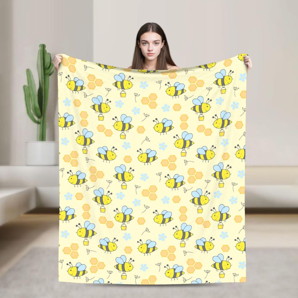 Bee in honeycomb and flowers Blankets Soft Warm Print Plush Throw Blanket For Living Room Camping Flannel Bedspread Bed Cover
