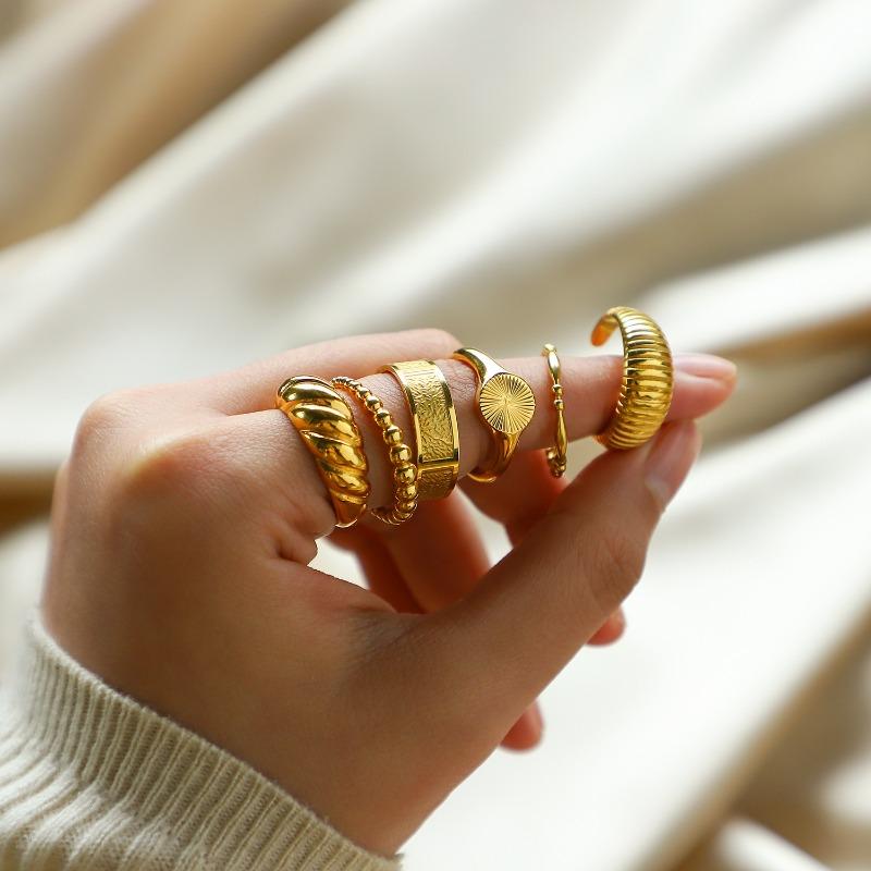 Stainless Steel Ring, Horn-shaped, High-end Titanium Jewelry, Women's Accessory