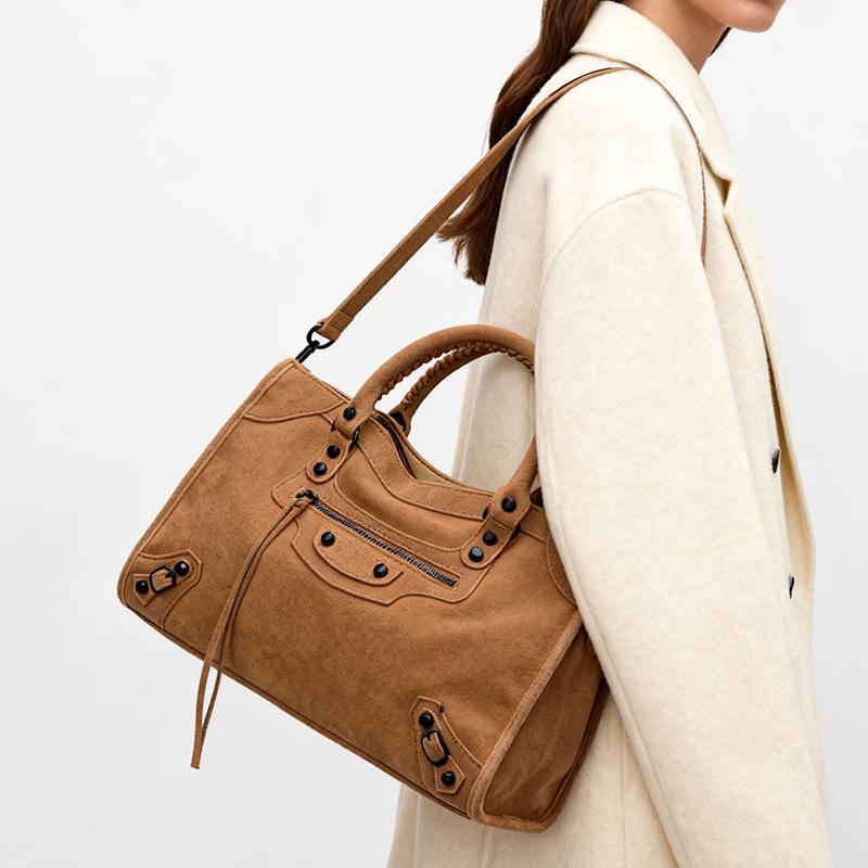 Brun Koskinn Toteväska – Vintage Mockaskinnfinish, Rymlig och Snygg för Vardagsbruk