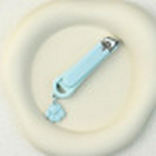 Cute Cat Paw Nail Clippers with Pendant - Portable, Splash-Proof, Women’s Manicure Tool