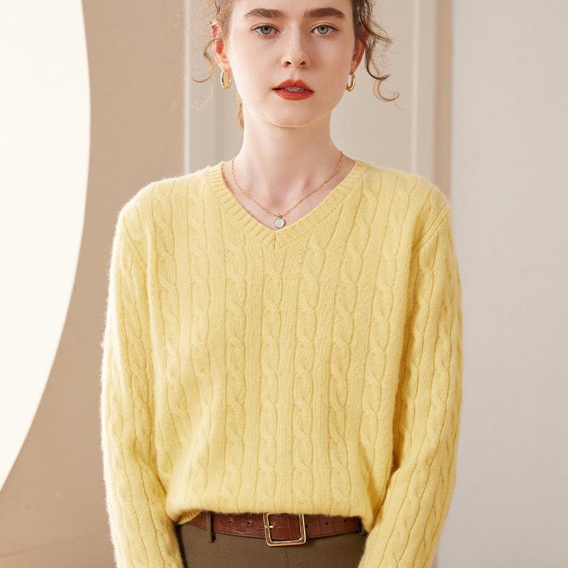 2023 Fall/Winter Cashmere Cable Knit Polo Sweater for Women – Versatile, Fashionable, Retro Lapel Design