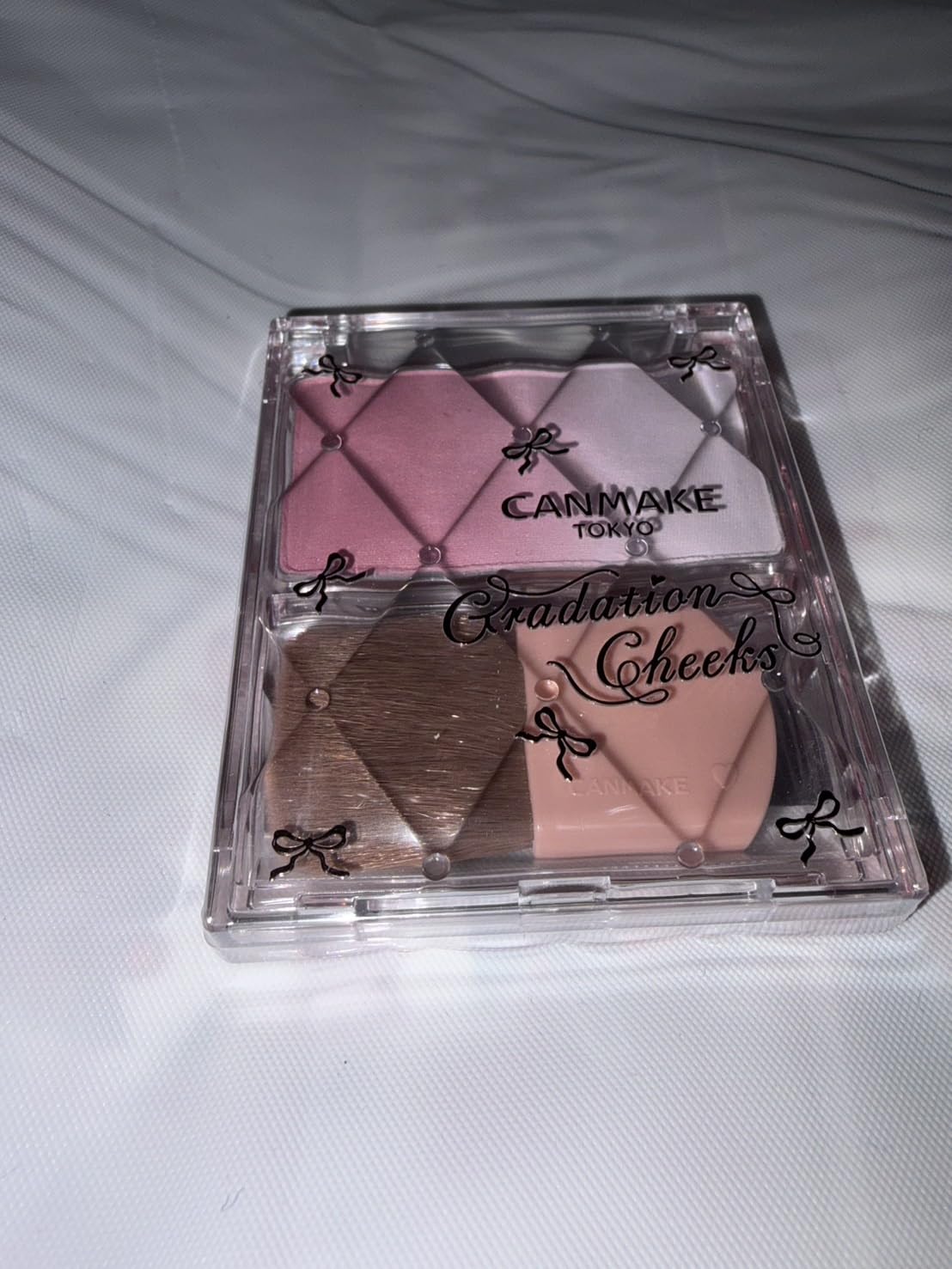 Canmake Gradation Cheeks  Cheek & Highlight ([01] Berry Yogurt  [02] Peach Milk Tea) ([01] Berry Yogurt)
