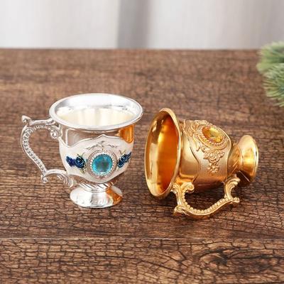 25 ml med Handtag Bägare Ny Metall Europeisk Stil Vittvinsglas Vinglas