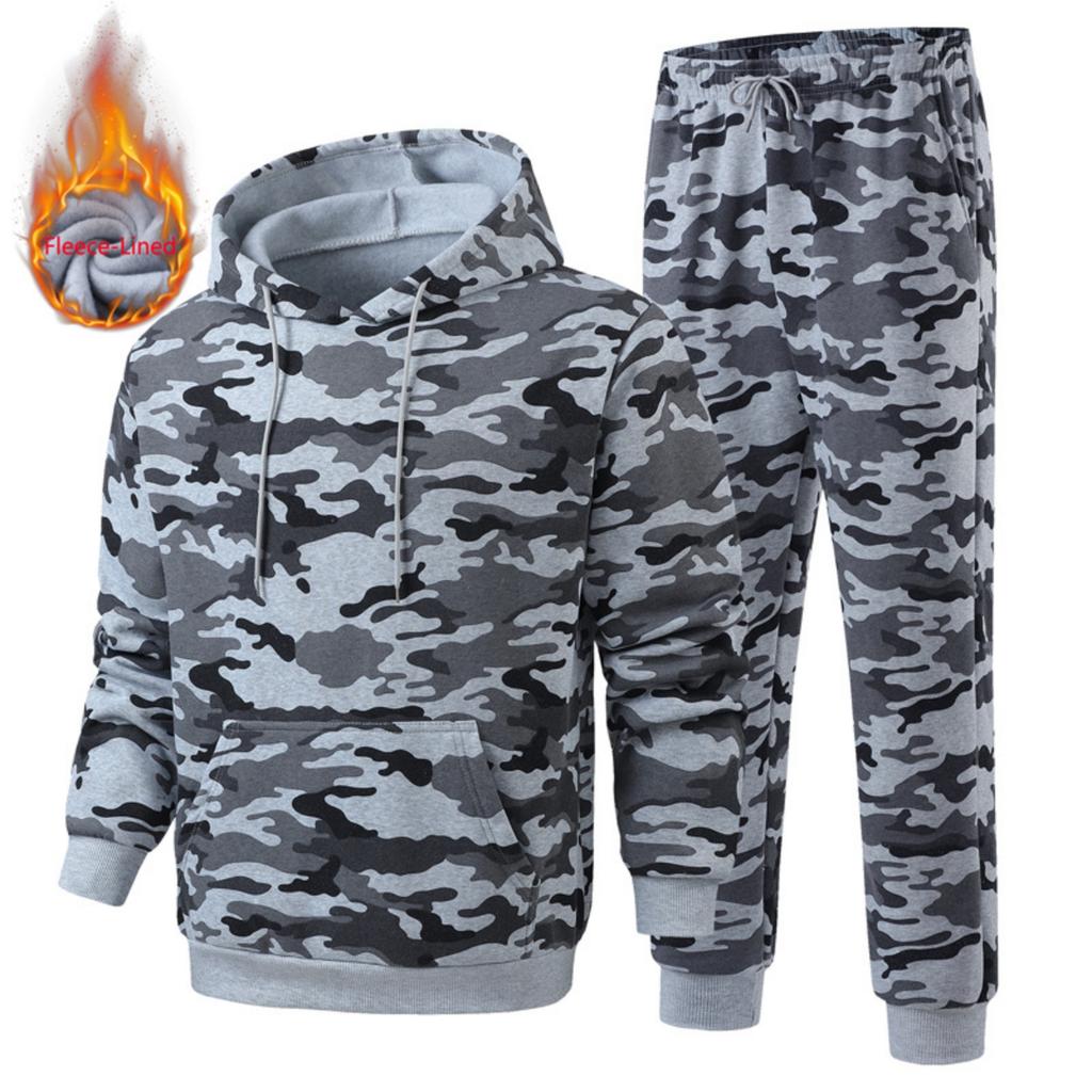 Completo Outdoor da Uomo 2 Pezzi con Stampa Mimetica, Giacca con Cappuccio e Zip e Pantaloni Jogger a Vita Elastica