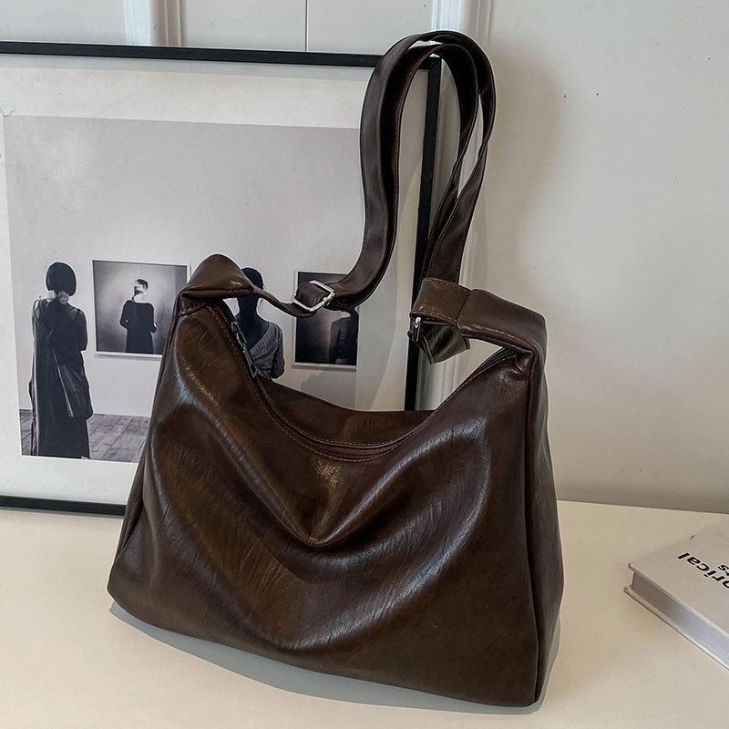 Женская высококлассная и универсальная нишевая блестящая сумка через плечо