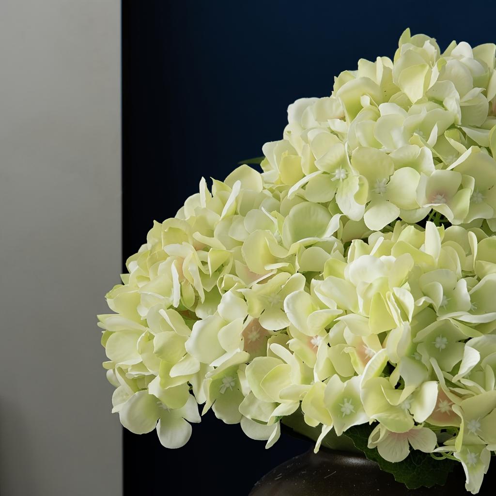 Elegant Realistic Artificial 5pcs Hydrangea Bouquet - Green & White Faux Hydrangea Stems for Wedding Centerpieces, Home Decor, and Party Arrangements