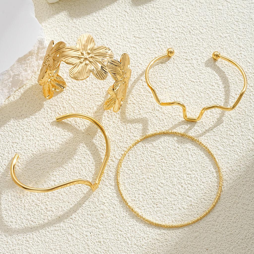 Conjunto de 4 Peças/Conjunto de Pulseiras Metálicas com Flores e Linhas em Relevo para Mulheres Senhoras Simplicidade Exagerada Conjunto de Pulseiras Acessórios de Joias para Férias