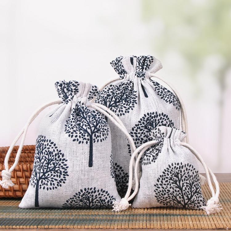 10Pcs/lot (10x14cm/13x18cm) Linen Printed Cotton Gift Bags Cute Creative Pattern Wedding Party Jewelry Gift Storage Bag Reusable