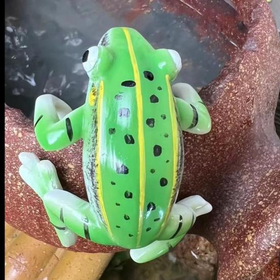 Niedliche Froschfigur Pflanzgefäß Dekoration Kleiner kletternder/liegender Frosch mit Blatt-Regenschirm Statue für Außenhof Terrasse Garten Dekor