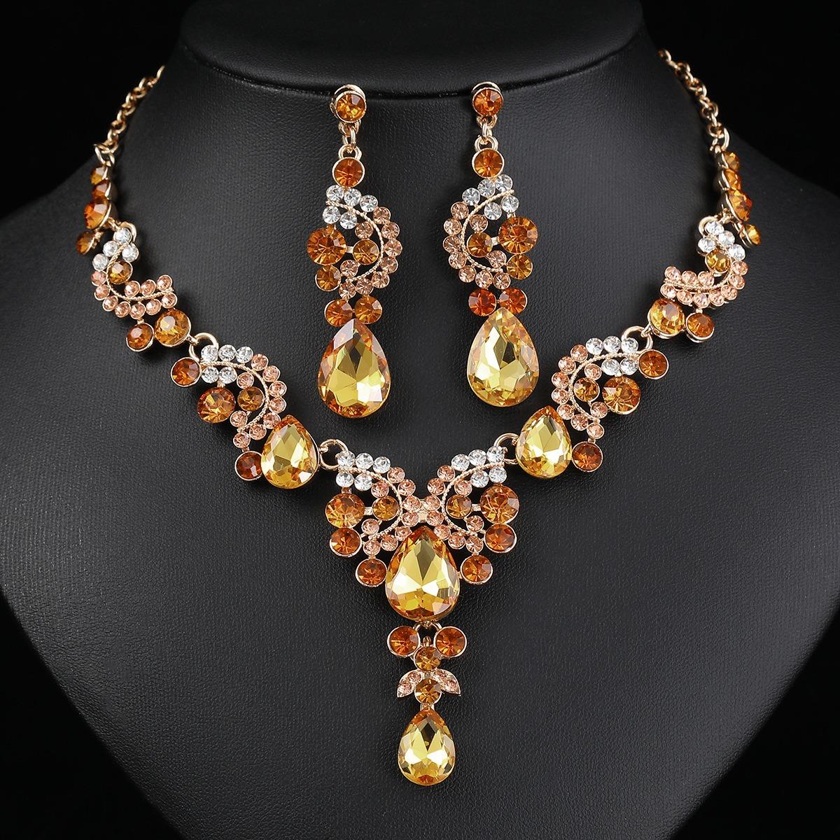

3pcs Exquisite Luxury Zircon Inlaid Water Droplet Necklace Earrings Zircon Set Bride Wedding Banquet Party Holiday Gift 47cm