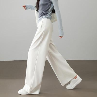 Partea inferioară (Îmbrăcăminte damă) – Capri și pantaloni