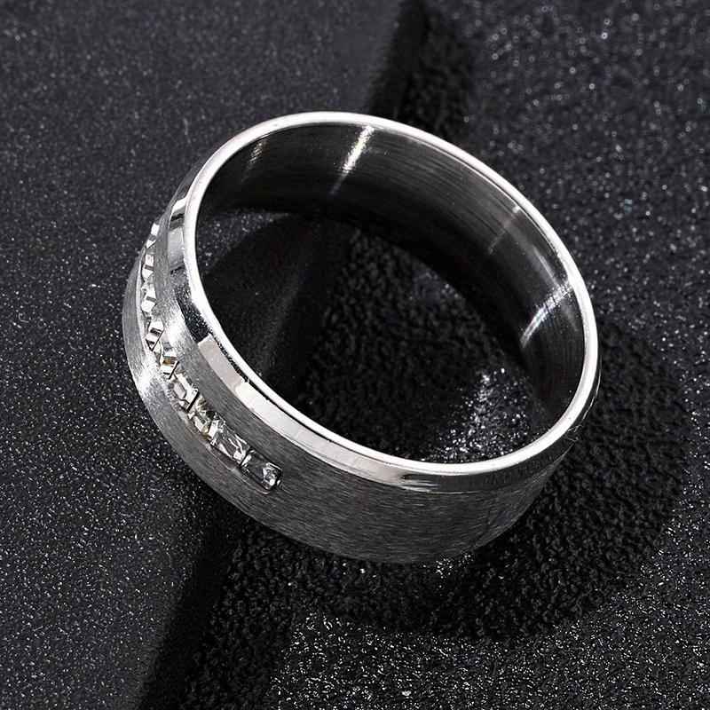 1Pc Fashion Niche Beveled Complex Engraved Synthetic Zircon Ring