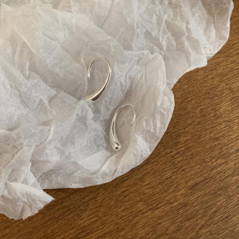 Simple Minimalist Style Water Drop Ear Hook Earrings Girls Light Luxury Niche Senior Sense Temperament Versatile New Earrings Ambience Back To School