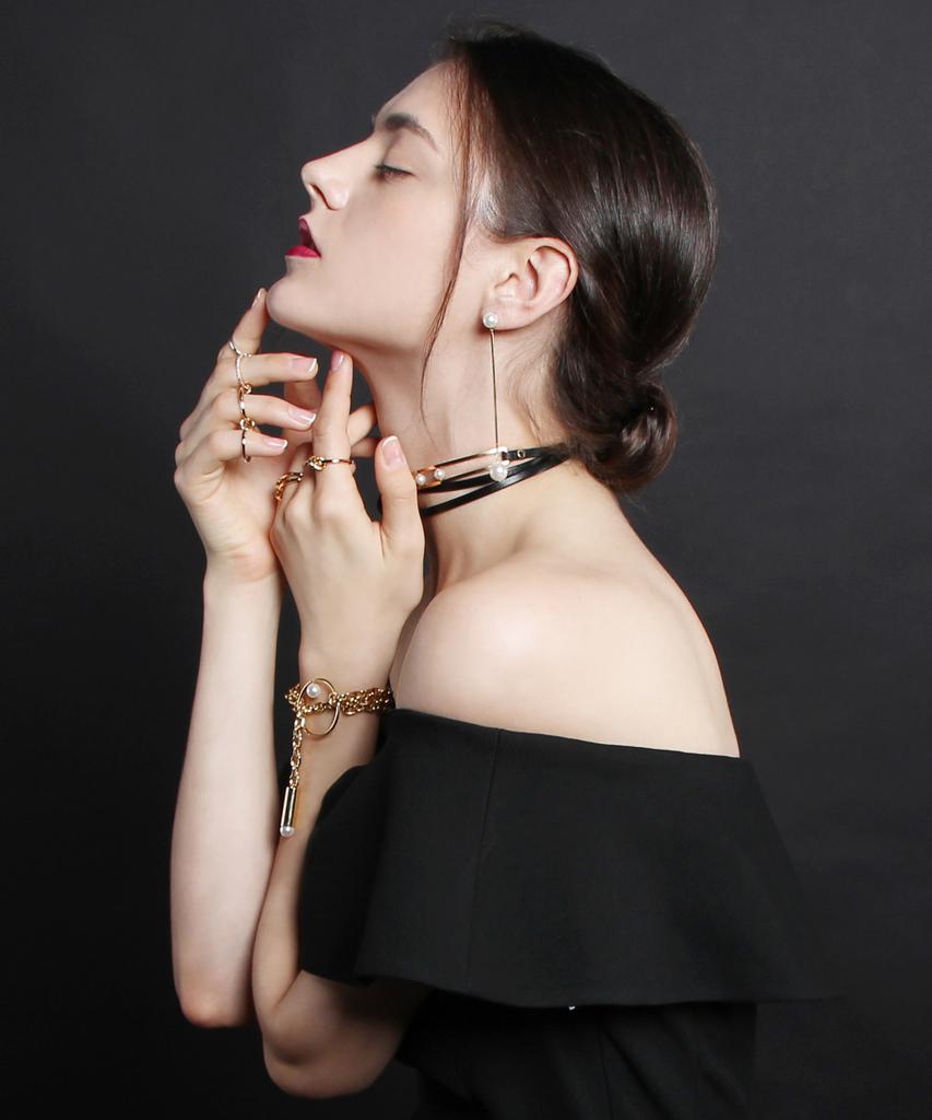 De La Lune Hairpin Earrings [Dl16Fwer02Gdf]