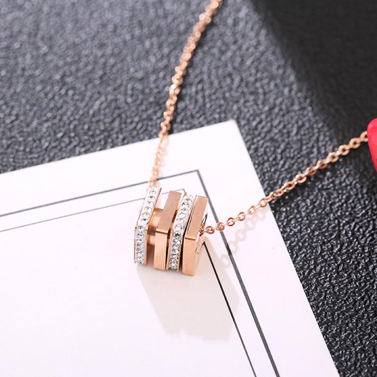 Korean Style Rose Gold Diamond Pendant Titanium Steel Necklace for Women