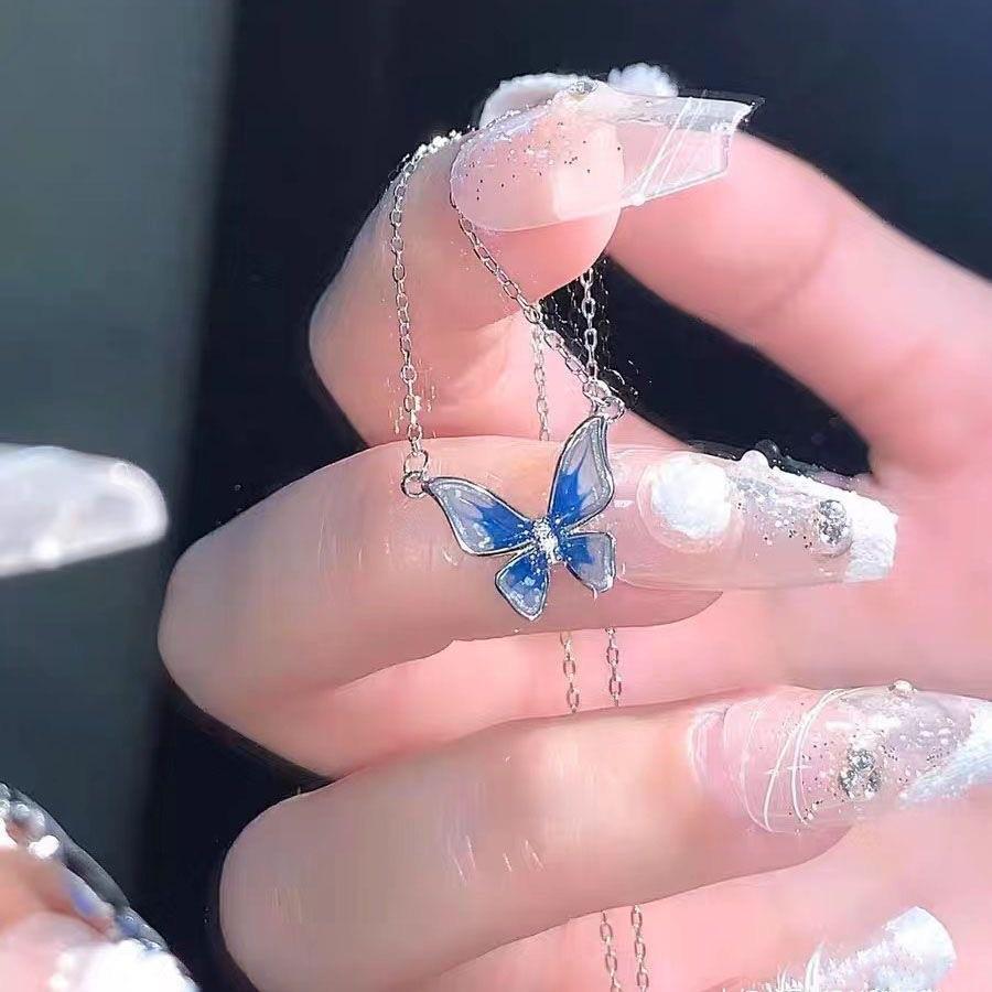 Gradient Blue Butterfly Clavicle Necklace – Elegant Design for Women, Perfect Valentine's Day Gift