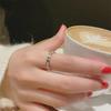 Koreanischer Titanstahl-Doppeldiamant-Ring aus weißem Perlmutt und 18 Karat Roségold für Damen – trendiger, modischer All-Match-Ring für den Zeigefinger