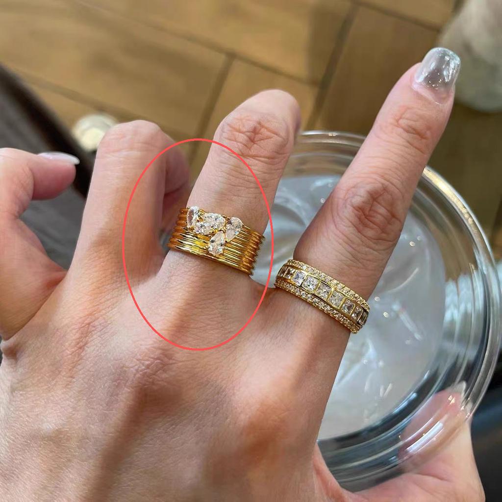 Medieval old money wind gold flash diamond ring women's light luxury temperament stacking wearing niche high-end ring index finger ring accessories