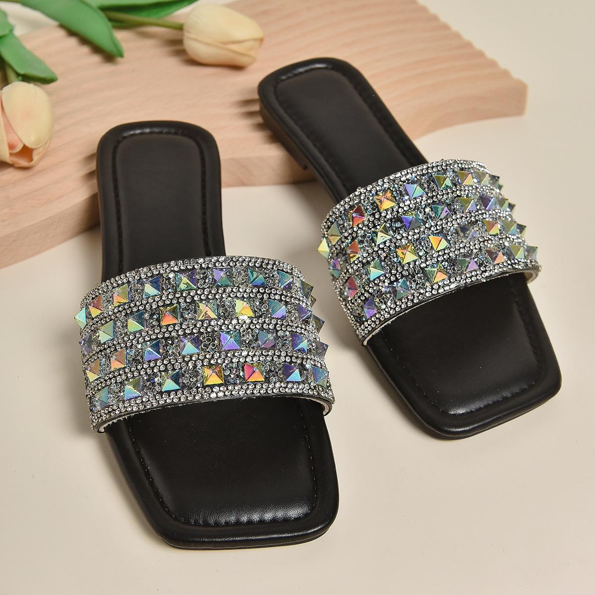 

Квадратный носок классные тапочки 2025 лето новые импортные тапочки со стразами плоские тапочки женская пляжная обувь 35 чёрный