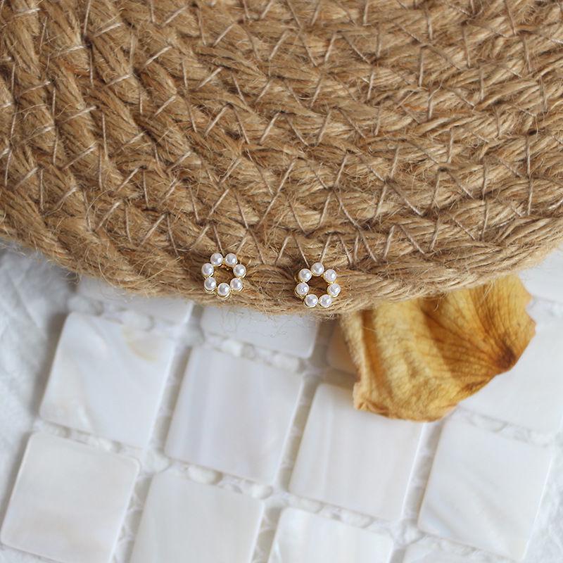 

Элегантные серьги-кольца с жемчугом 2024: Трендовые, Компактные, Высококлассные Пусеты с Изысканным Корейским Дизайном