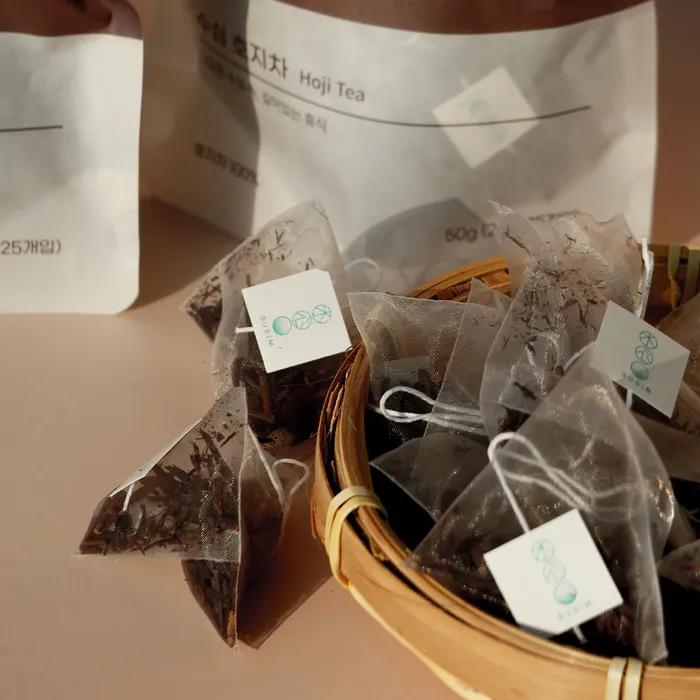 Tiefer Hojicha Teebeutel 50g (2g x 25 Stück)