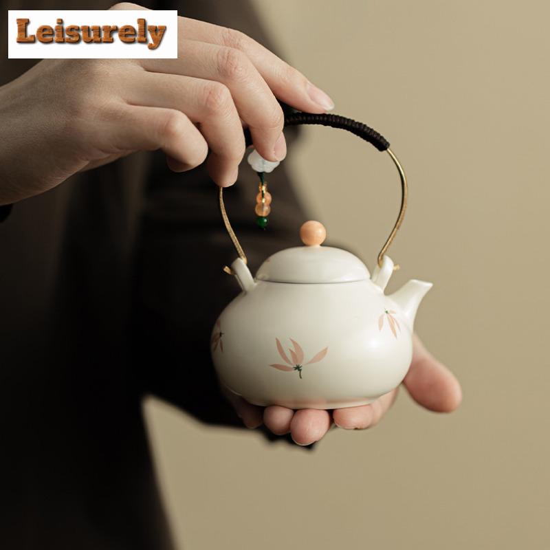 132ml Handritad Orkide Vindspel Lyftande Handtag Tekanna Te-sil Kanna Tebryggare Vattenkokare Med Sil Te-service Hantverk Gåva