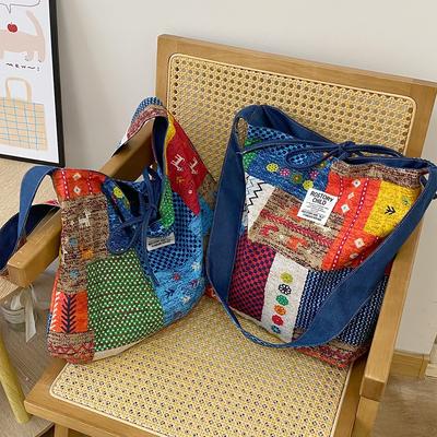Jeanstasche vorne und hinten, Patchworktasche im Ethno-Stil, Bohème-Umhängetasche, beidseitig.