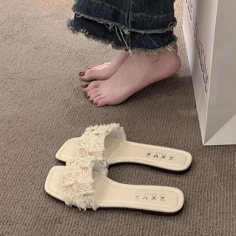 Versatile Fairy Wind One-word Slippers Female Outer Wear Summer 2025 New Flat Shoes Casual Beach Cool Slippers