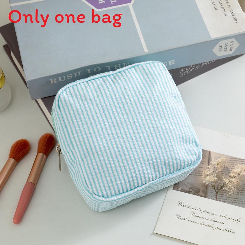 Travel Organizer Bag With Bubble Mesh Fabric For Womens Makeup And Small Accessories
