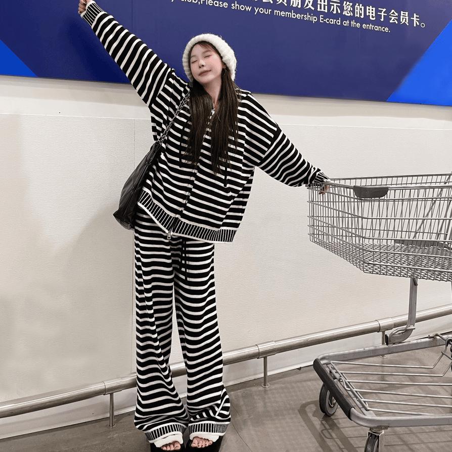 

Маленький уютный вязаный костюм-двойка: Свитер на молнии с капюшоном и брюки широкого кроя для осенне-зимней моды X-Large (recommended 67.5-72.5 kg)