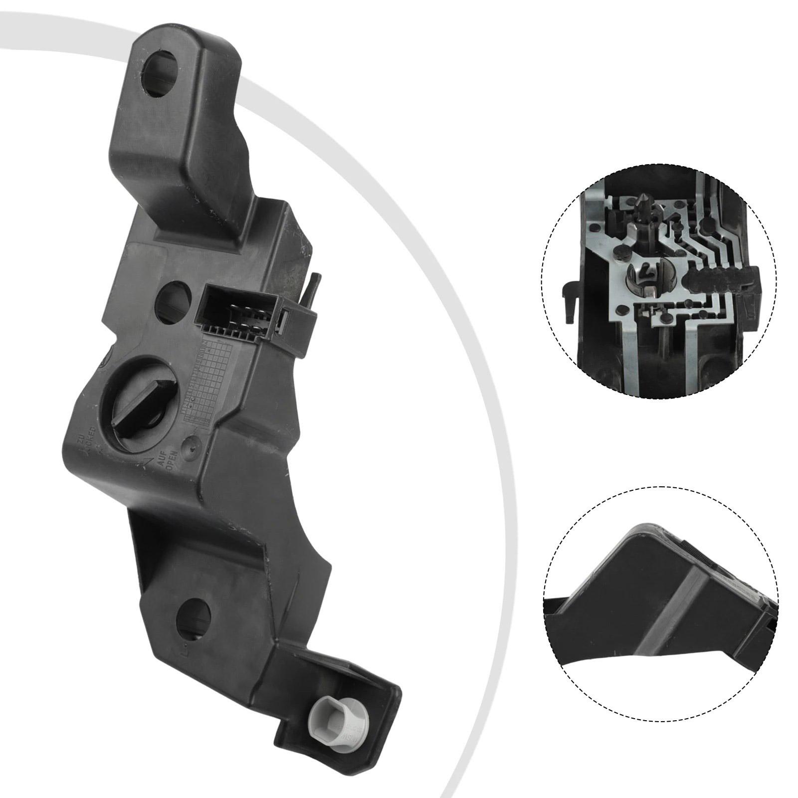 Tail Light Bulb Holder Circuit Board 63217361881 63217361882 for E60 2007-2010 Rear Light Socket Panel Replacement