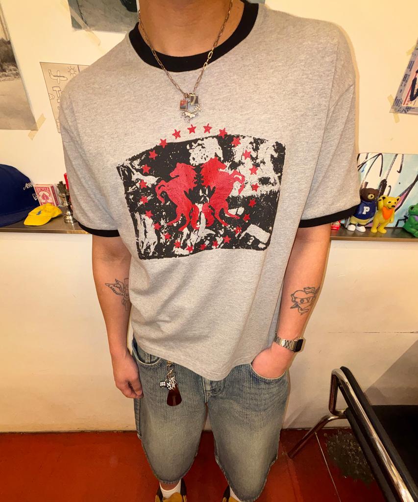 Nodi Dual Horse Emblem Ringer Crop Tee Melange Gray