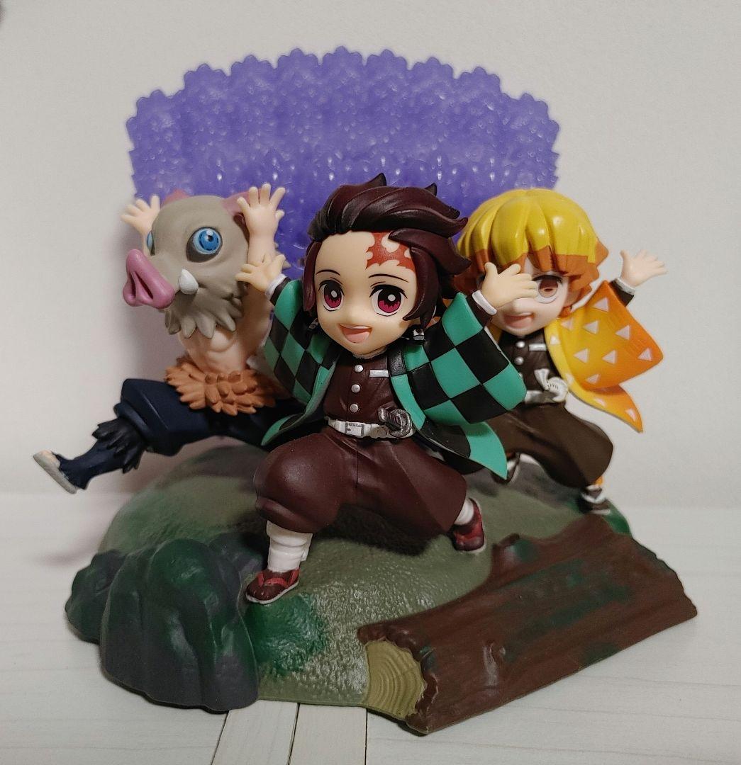 

[USED] Demon Slayer smartphone stand